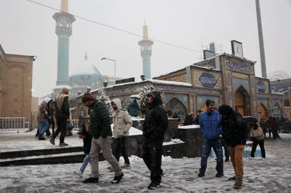 تحشيد عسكري أميركي غير مسبوق وإيران تلوح بشن "حرب شاملة"