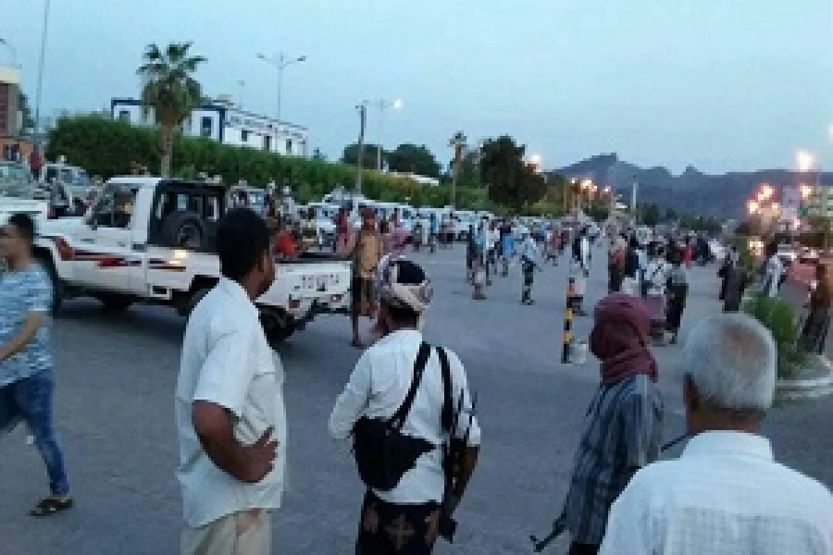 قبائل الصبيحة تؤجل احتشادها إلى الجمعة احتجاجا على استهداف حمدي شكري