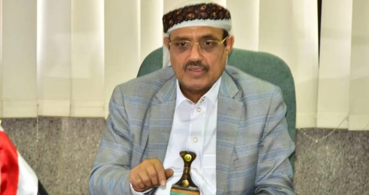 سلطان السامعي يهدد الإعلامي عبد الحافظ معجب بإجراءات قانونية ويحذر من التعامل معه