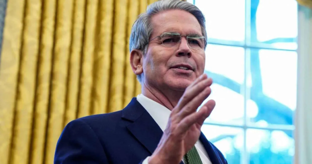 وزير الخزانة الأمريكي يؤكد استمرار ملاحقة جهات تمول الحوثي