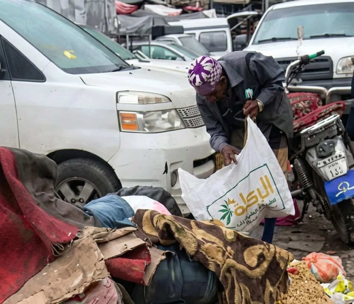 أبو بارعة يسخر من مشروع لهيئة الزكاة: توزيع “مشمعات” بـ26 مليار ريال!