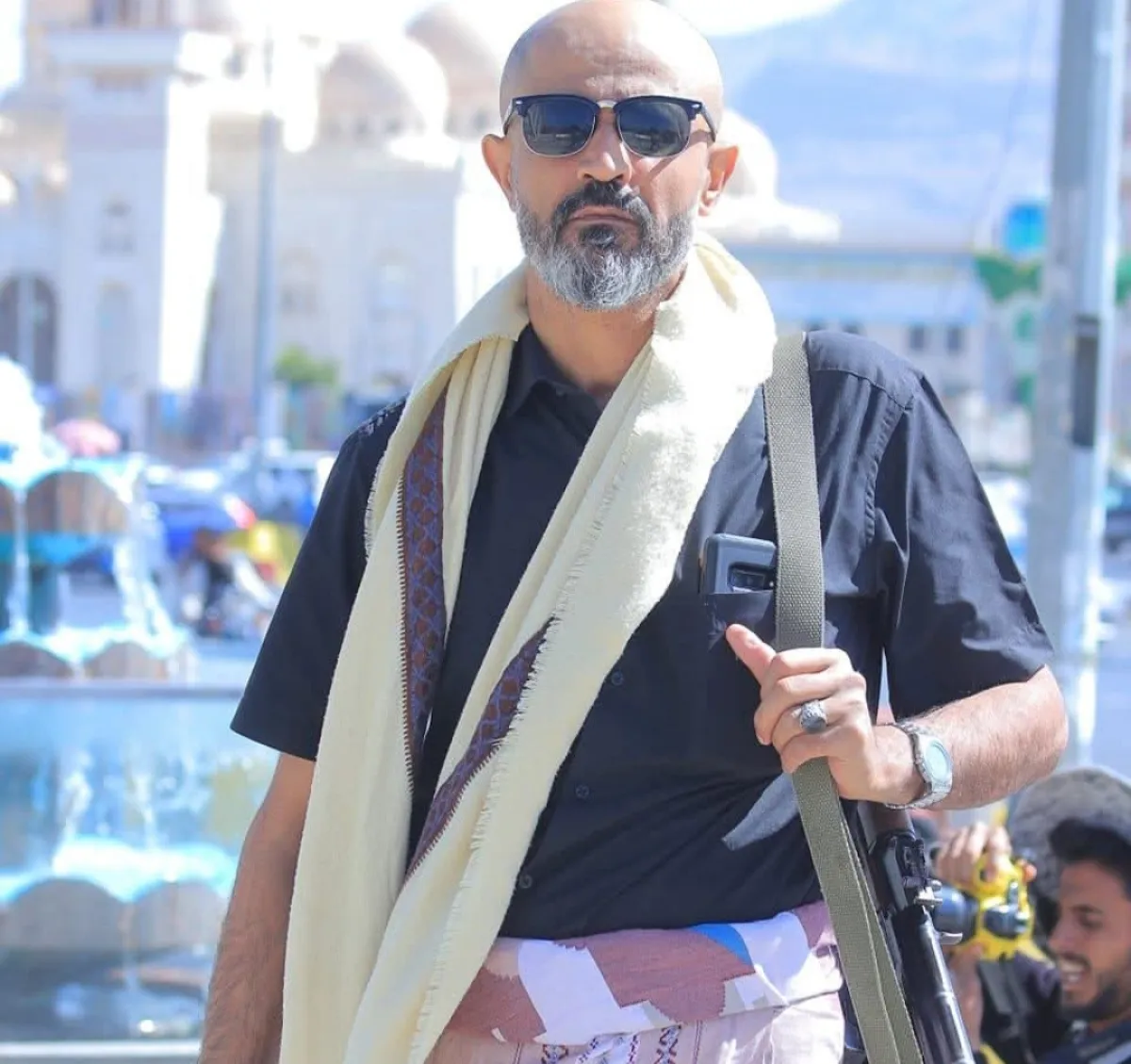 ناشط يتهم مكتب زكاة إب بالاحتيال والتلاعب بحق الفقراء