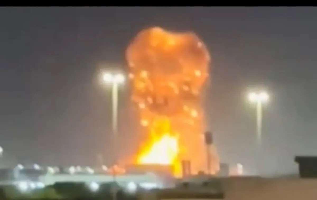 إصابة 4 مقيمين إثر سقوط شظايا صاروخ باليستي في الرياض