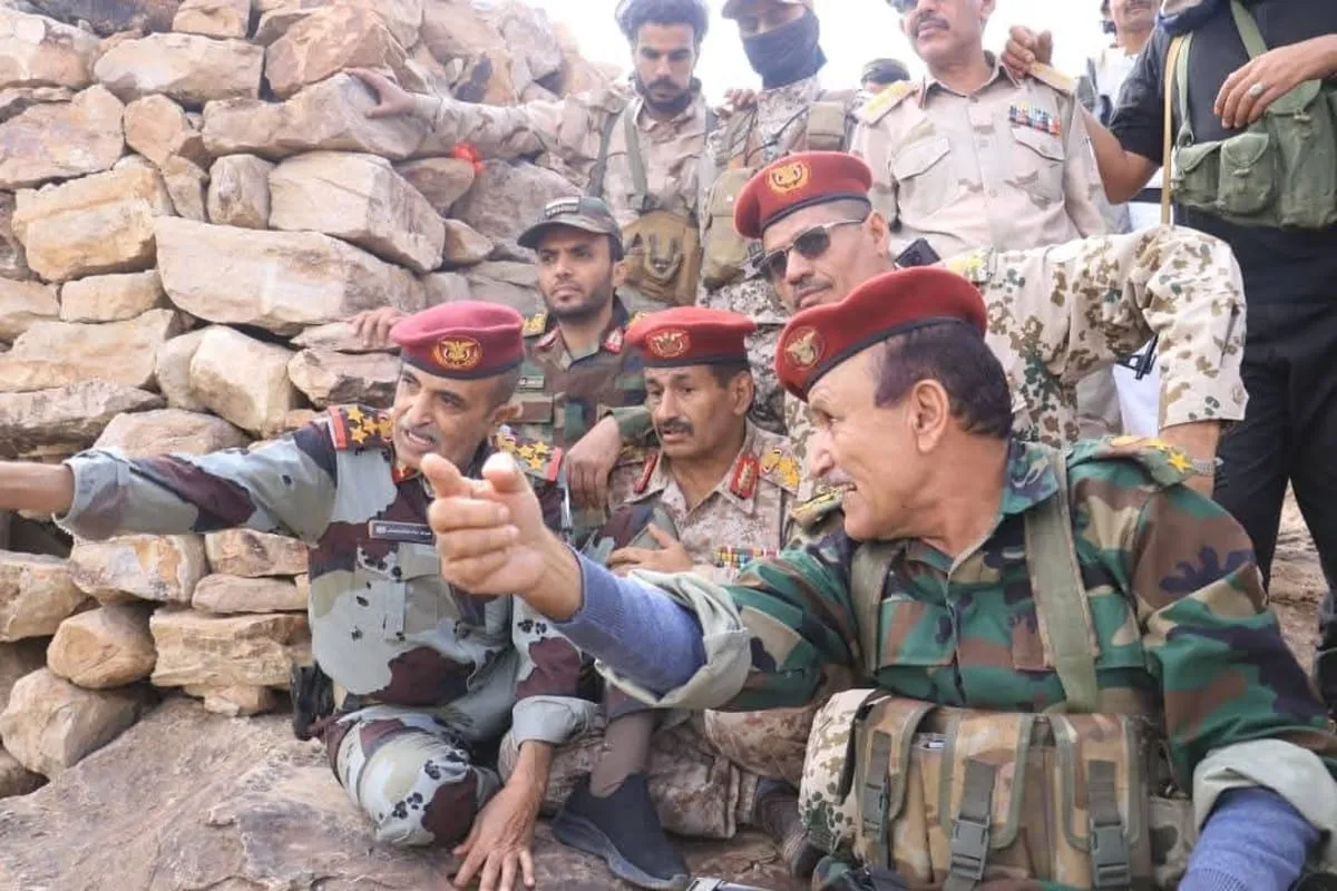 مقتل ضابط من قوات المجلس الرئاسي في مواجهات مع قوات صنعاء بتعز