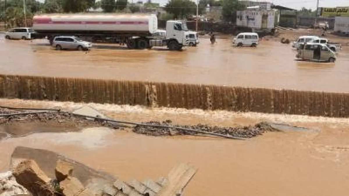 عاصفة قوية تقتل جندي وتُصيب عشرات في حضرموت