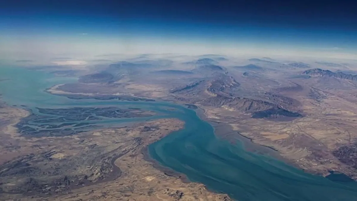 إيران: لن يعود مضيق هرمز إلى وضعه السابق