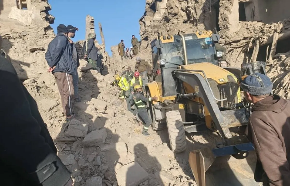 صنعاء..انهيار منزل مهجور يودي بحياة امرأة وفتَيين