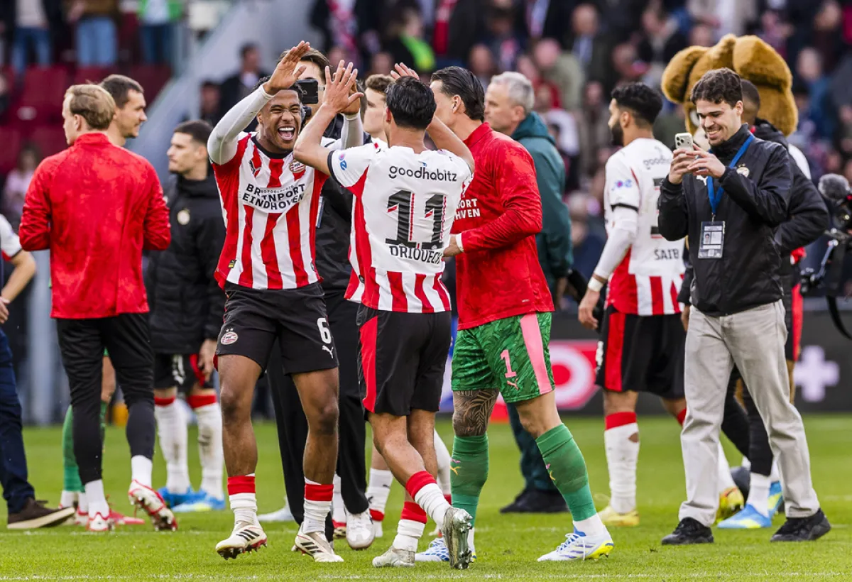آيندهوفن بطلًا للدوري الهولندي