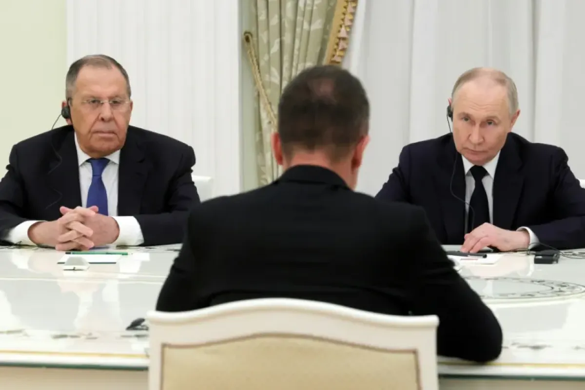 فرنسا تندد بـ”خيانة” المجر لمشاركتها معلومات مع روسيا