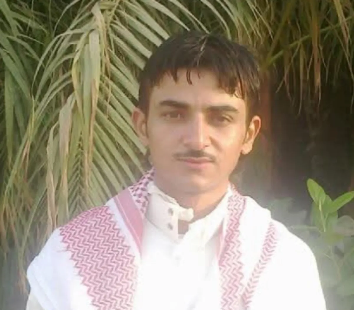 ناشط تربوي يطالب حكومة صنعاء بإنصاف المعلمين المتطوعين