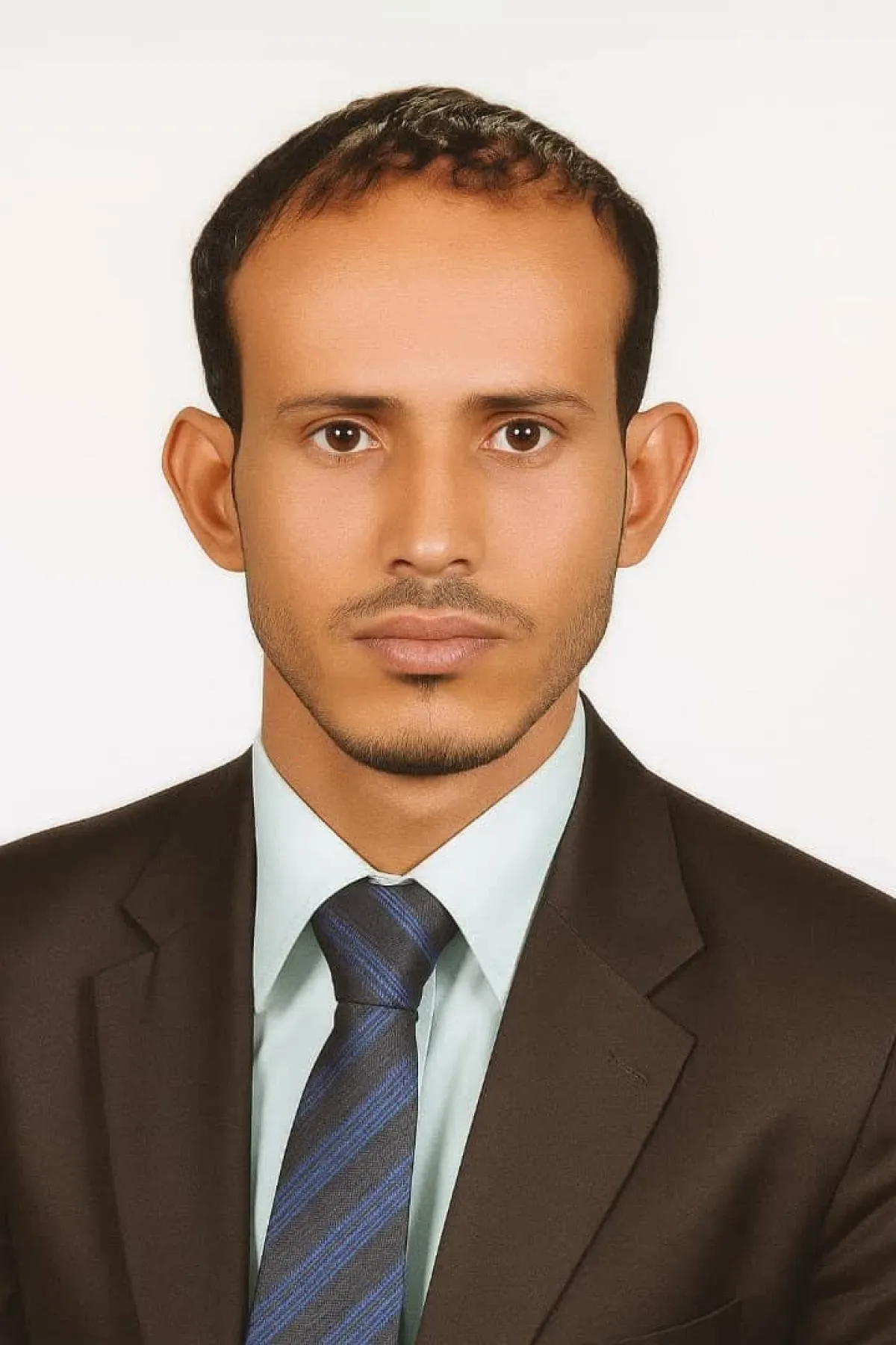 المحامي بيرق يتهم وزارة كهرباء صنعاء بمحاولة التأثير على العدالة في قضايا المحطات التجارية