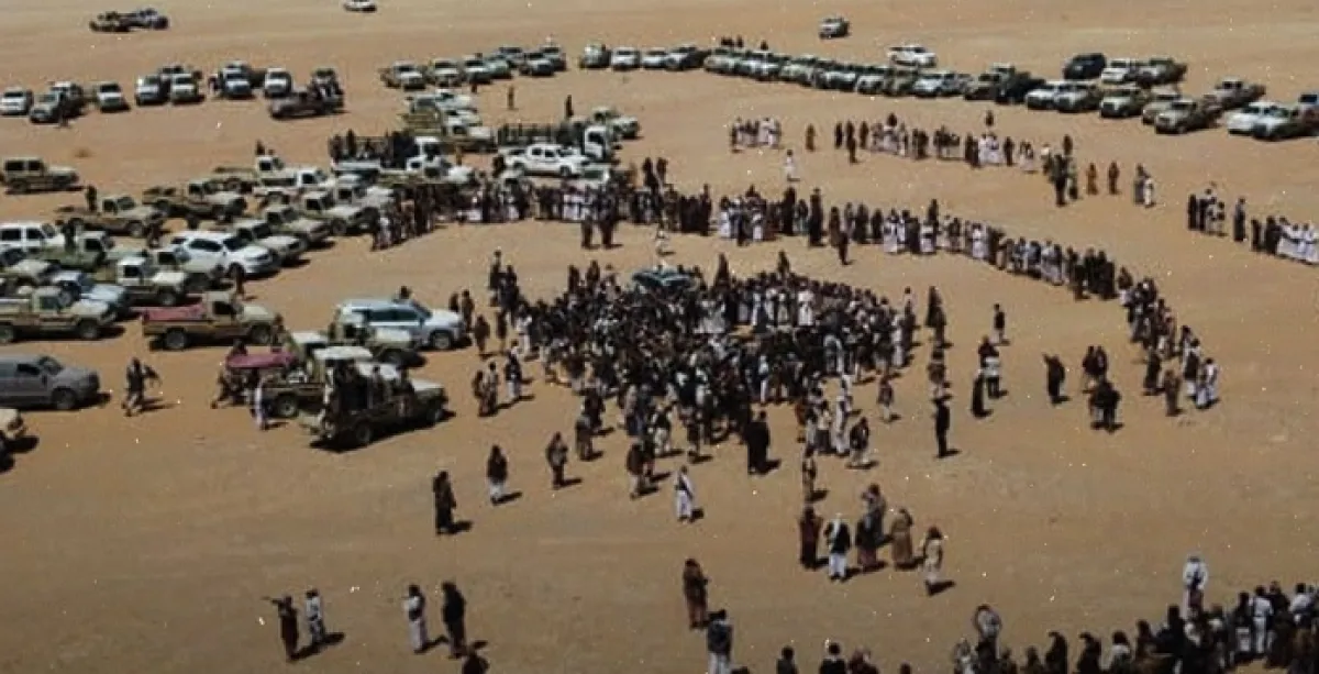 قبائل الجوف ترفض عرضا حوثيا للإفراج المشروط عن الشيخ الحزمي