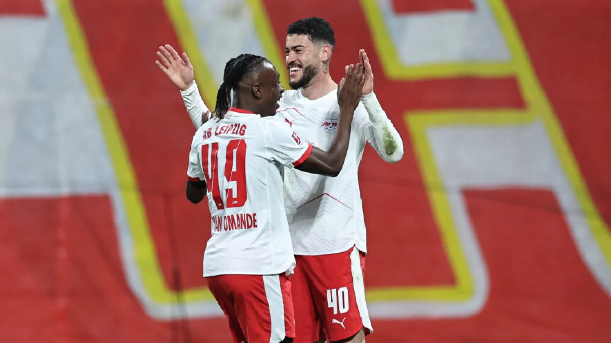 لايبزيغ يعزز موقعه في المركز الثالث بالدوري الألماني