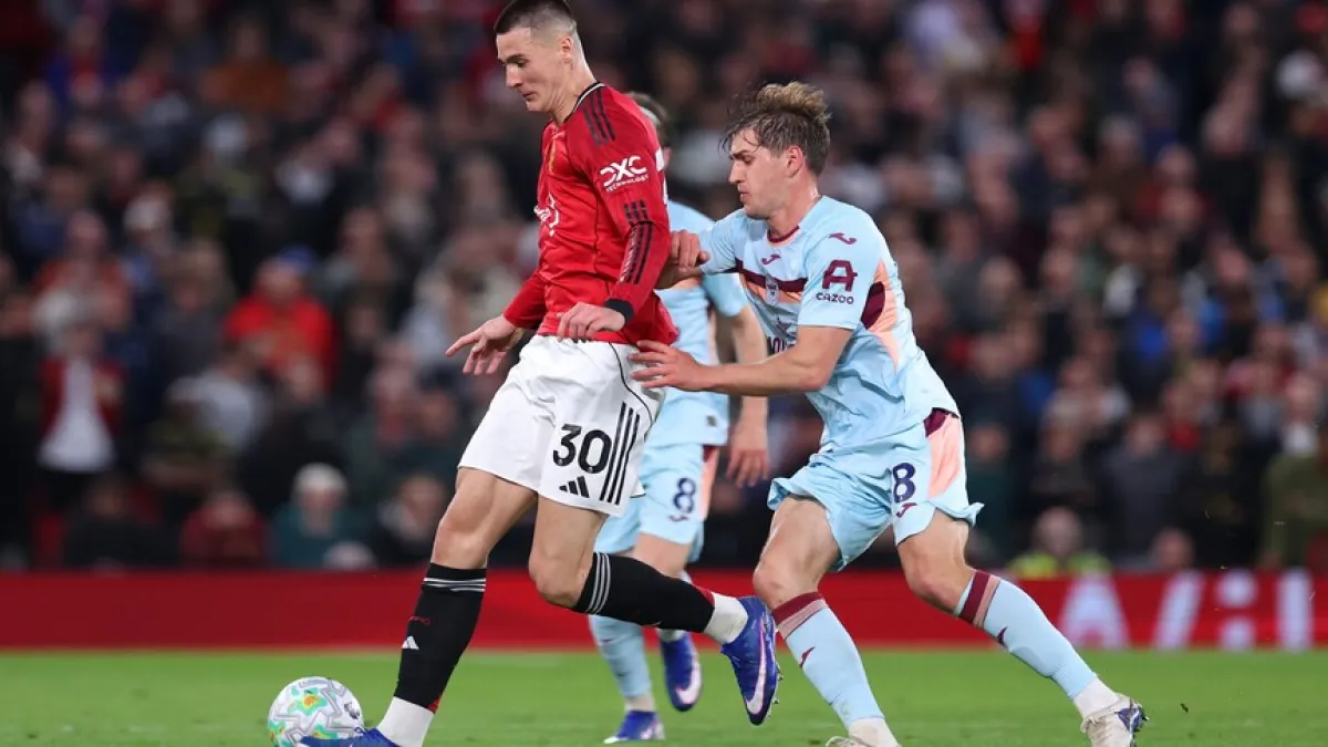 اليونايتد يتخطى برينتفورد ويقترب من العودة لدوري أبطال أوروبا