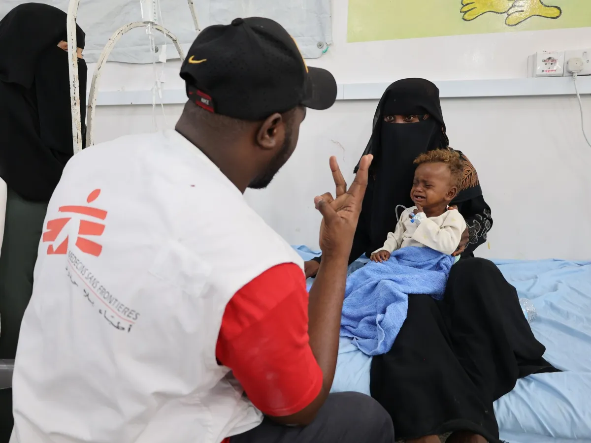 أطباء بلا حدود تحذر من تدهور الرعاية الصحية للأطفال في اليمن