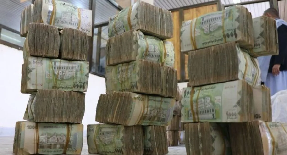 تربويون يتهمون حكومة صنعاء بالتحايل على نصف راتب فبراير واستبداله بشهر مارس