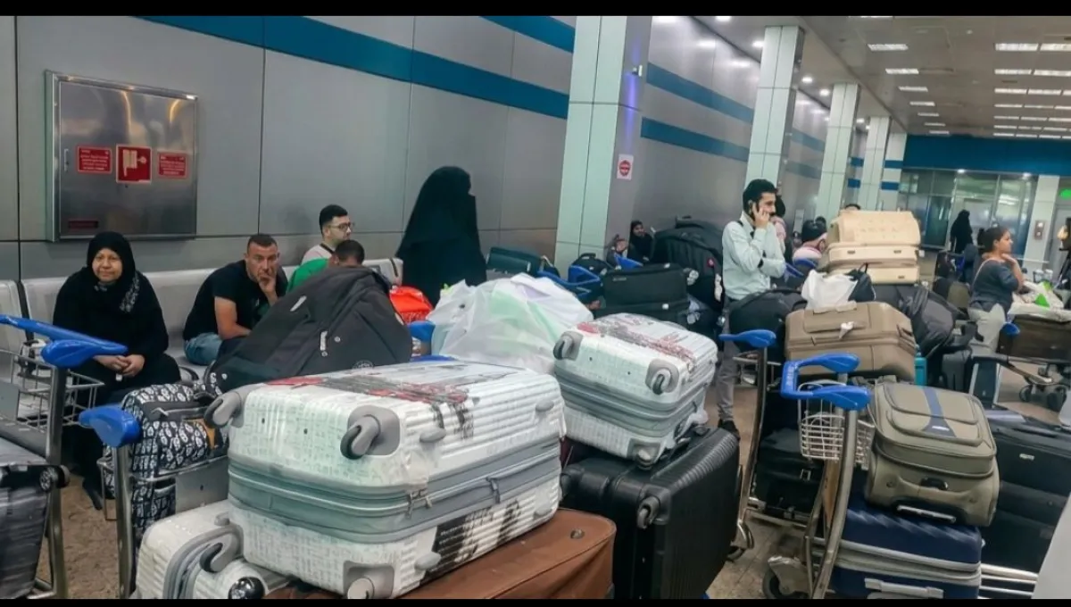 عشرات العالقين في القاهرة بعد إلغاء طيران اليمنية رحلتهم دون إشعار مسبق