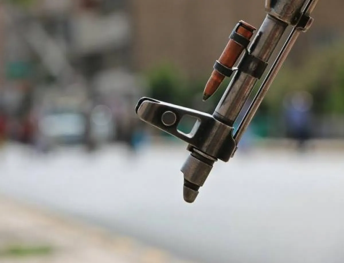أبين: مقتل شخصين وإصابة ثالث برصاص مختل عقلي في  مودية