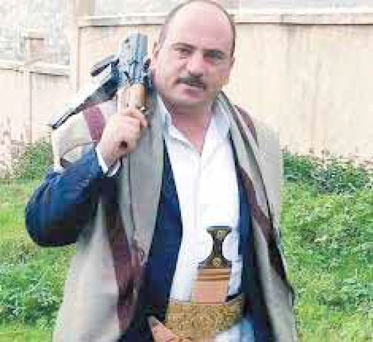 وكيل محافظة إب الشاهري: نحن سلطة تستحق السحق