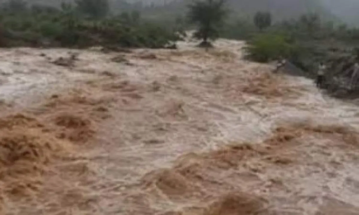 وفاة مواطن جرفته السيول في شرعب الرونة بتعز