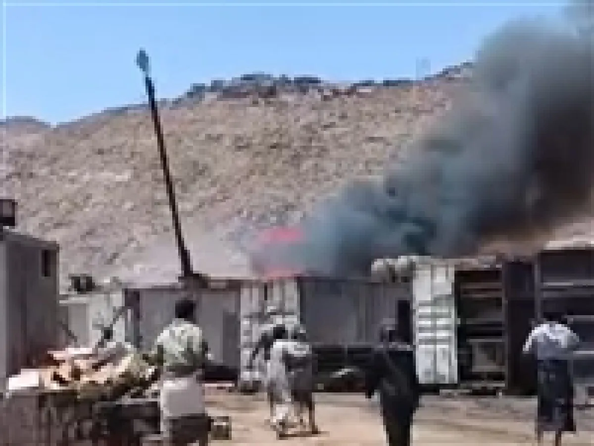 حريق هائل بمحطة كهرباء حريب في مأرب