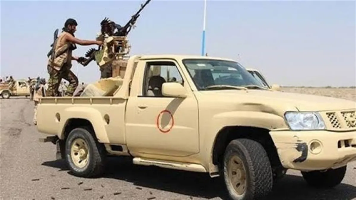 مسلحون يغتالون ضابطا أمنيا وينهبون سيارته في أبين