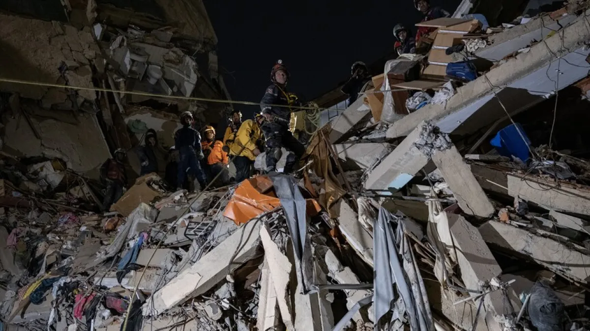 164 قتيلا و 971 جريحا بزلزال في فنزويلا