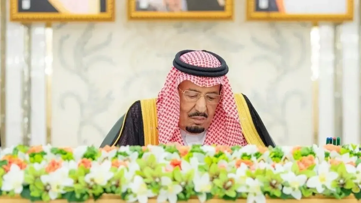 العاهل السعودي يعيد تشكيل مجلس الوزراء برئاسة محمد بن سلمان