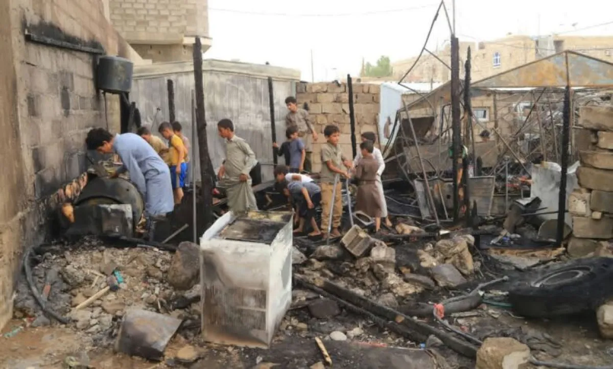 حريق يلتهم منازل للنازحين في مدينة مأرب