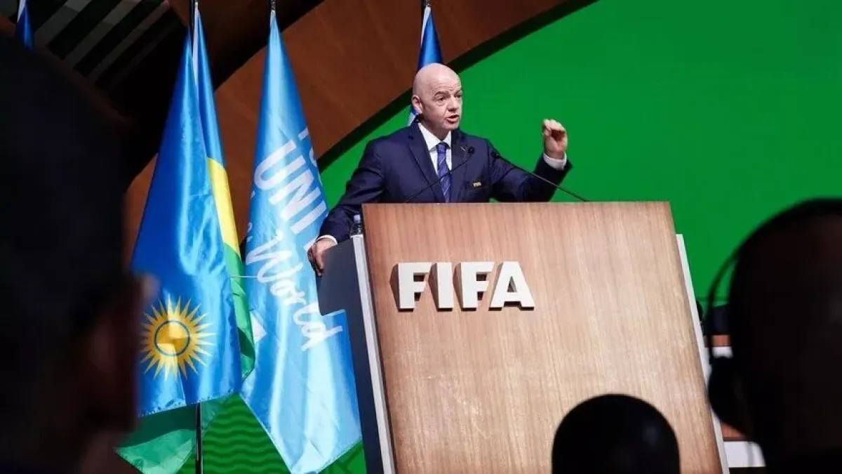 "فيفا" يعلن ترشح إنفانتينو لولاية جديدة وسط خلاف متصاعد مع "يويفا"
