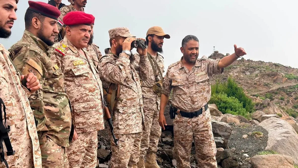 قوات المجلس الرئاسي تستعيد السيطرة على جبل استراتيجي غربي تعز