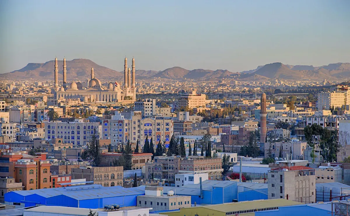 حصيلة جديدة: 7 قتلى وجرحى في تفجير استهدف مركزا أمنيا بصنعاء