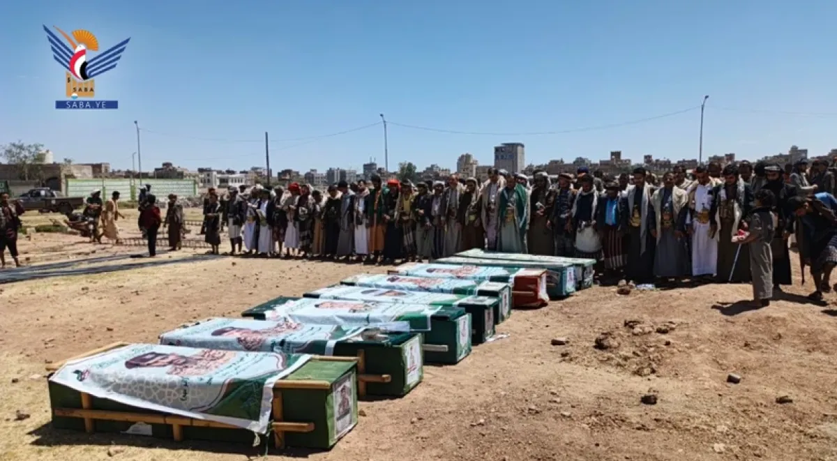 الحوثيون يشيعون 11 من مقاتليهم بينهم قيادات