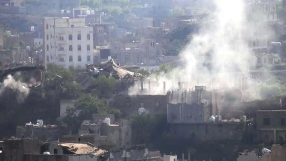 قتيلان و16 جريحاً مدنيا بينهم نساء وأطفال بقصف للحوثيين على تعز