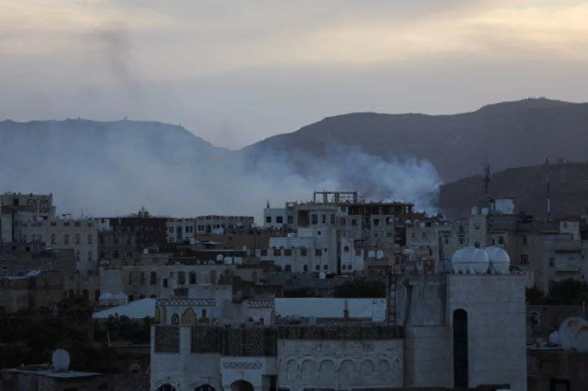 غارات جوية تستهدف محطة الصباحة النفطية في صنعاء