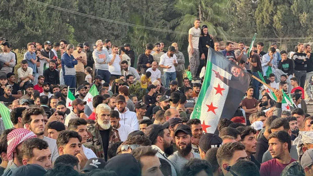 آلاف السوريين يتظاهرون في درعا رفضًا للانتهاكات الإسرائيلية