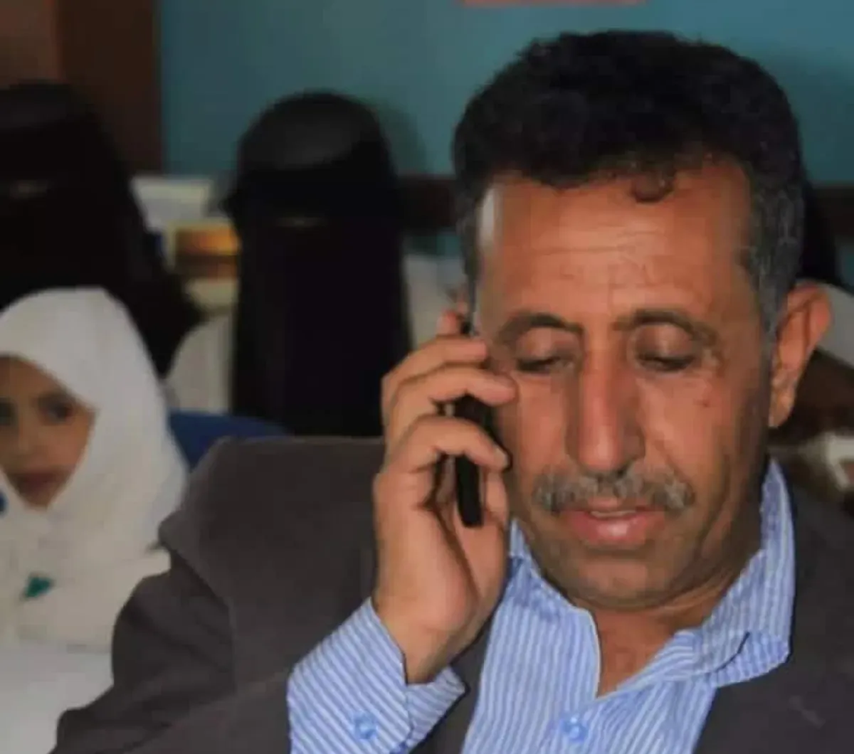 الروني لحكومة صنعاء: الموظف ينتظر حقه بين الجوع والانتظار وأنتم من سيئ لأسوأ