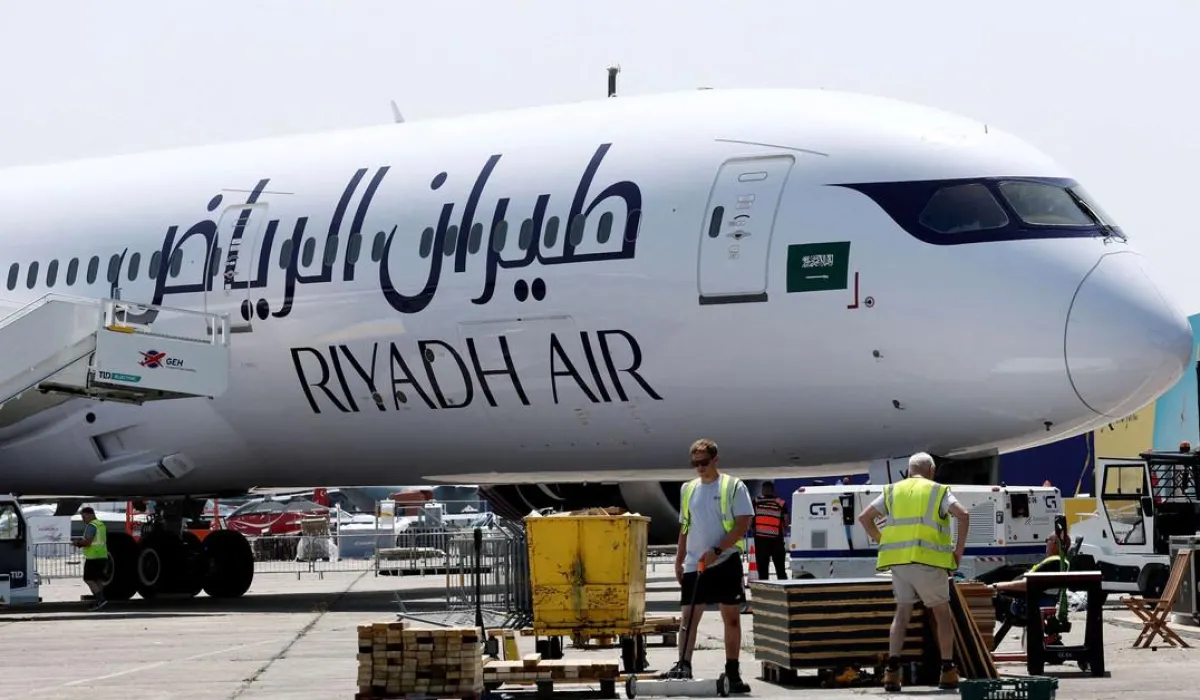السعودية تُعيد تشغيل مطار الرياض جزئيا