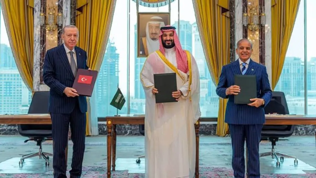 رويترز: مسؤولون من السعودية وتركيا وباكستان يلتقون مسؤولين إيرانيين في طهران